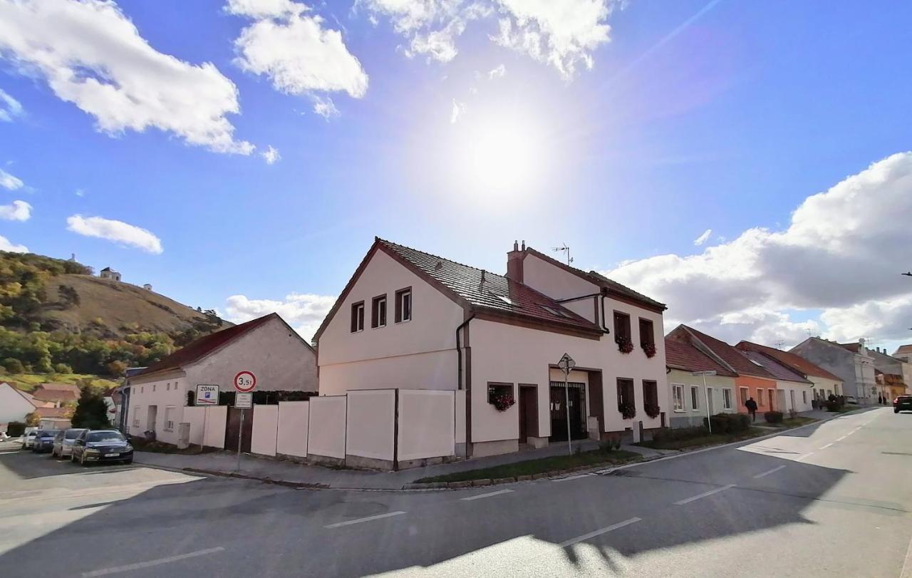 Ubytovani Na Spaciru Mikulov Buitenkant foto