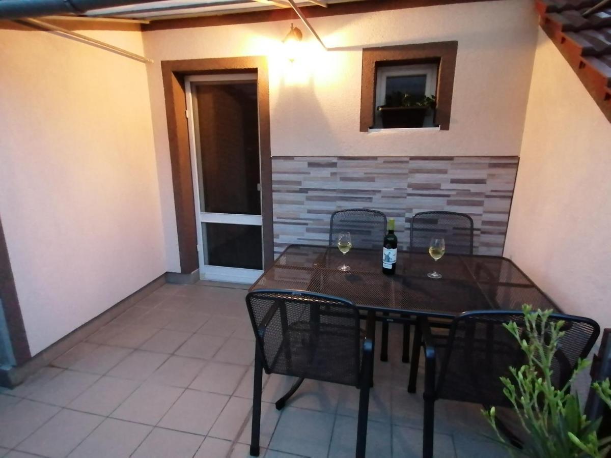Ubytovani Na Spaciru Mikulov Buitenkant foto