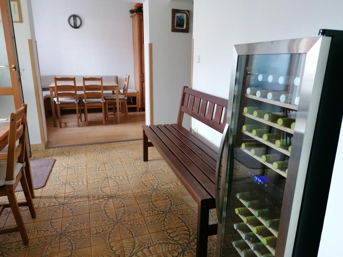 Ubytovani Na Spaciru Mikulov Buitenkant foto