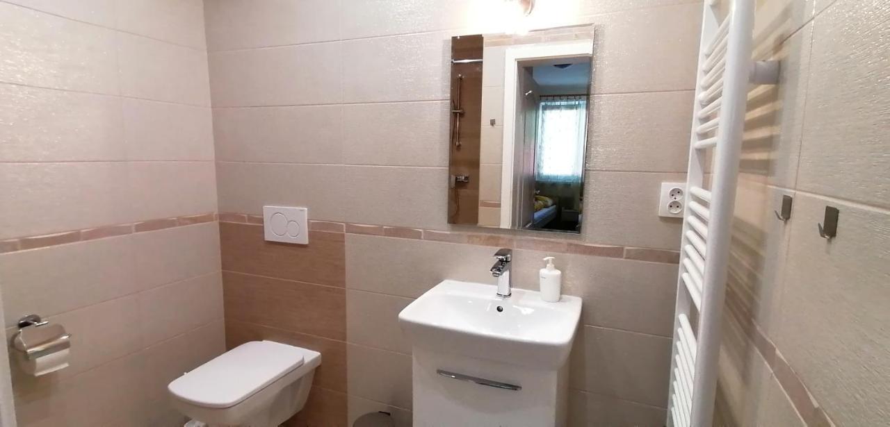 Ubytovani Na Spaciru Mikulov Buitenkant foto