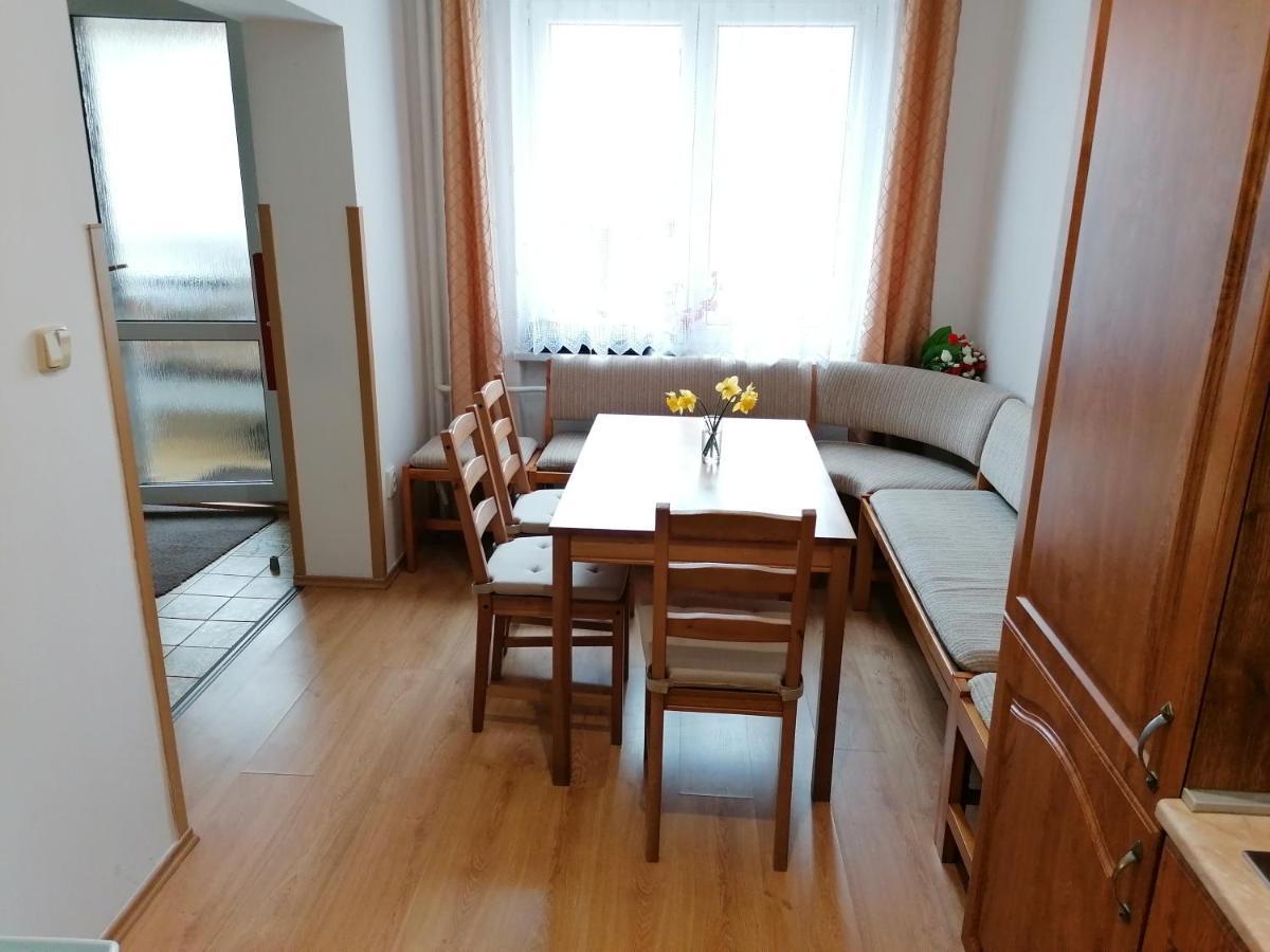 Ubytovani Na Spaciru Mikulov Buitenkant foto